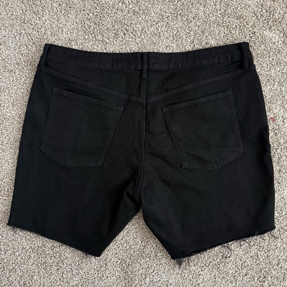 Old Navy Black High Rise O.G. Straight Jean Shorts Plus Size 3X Womens Casual - Picture 3 of 6